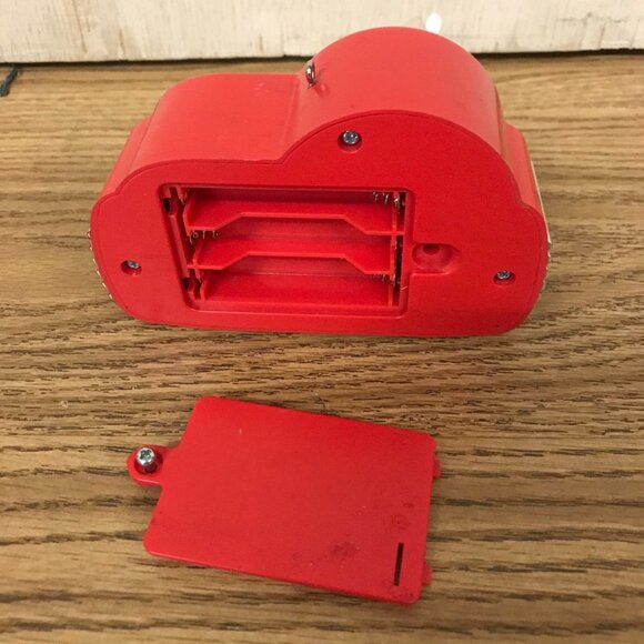 Hallmark Keepsake 2013 North Pole Countdown Radio with MP3 Player Red - Picture 4 of 6